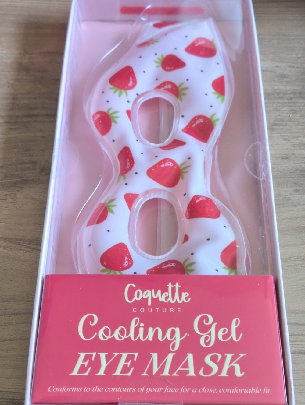 COQUETTE COUTURE trawberry Cooling Gel Eye Mask -